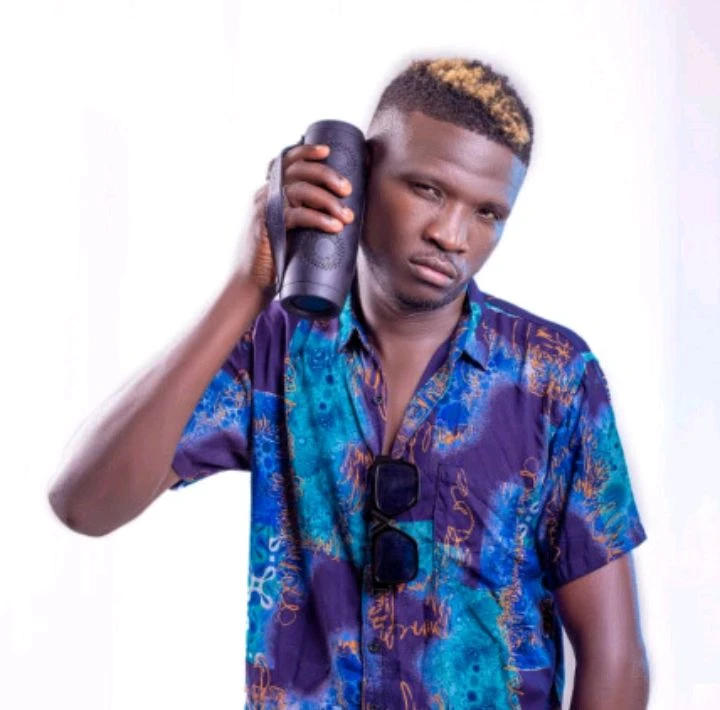 Entalo Za Abayimbi by Bwoy Magical