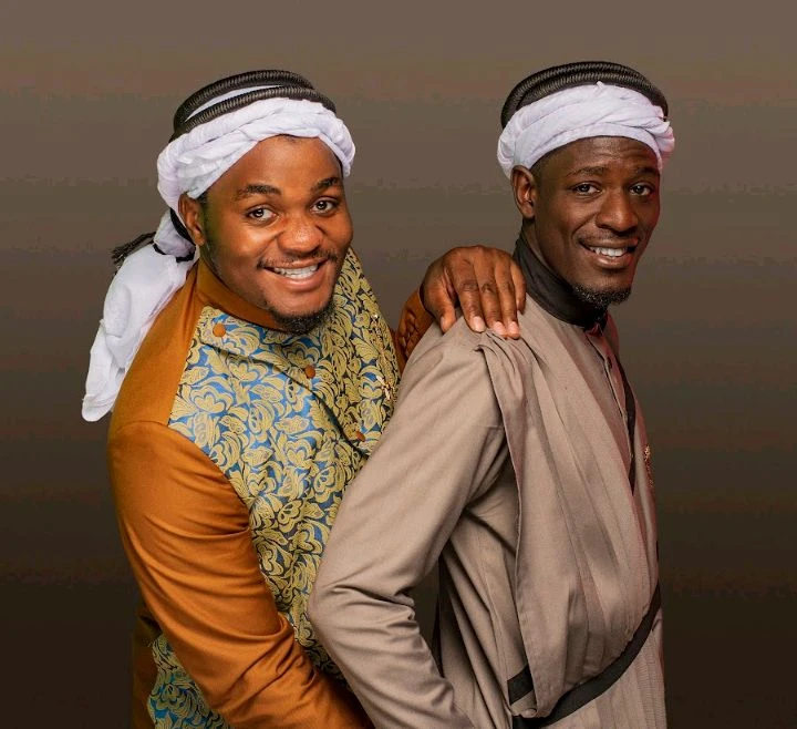 Omwezi Ft. Kharifah Harunah by Maulana and Reign