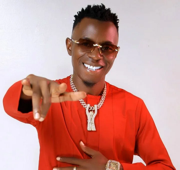 Nkyusa (Ngonola) Ft. Racheal Namiiro by Roo Ya Simba