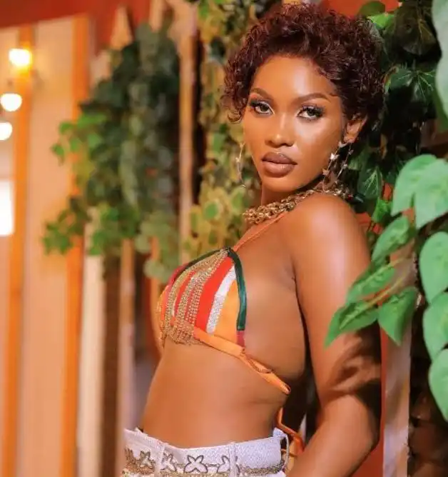 Nzigulawo Remix Ft Vinka by Spice Diana